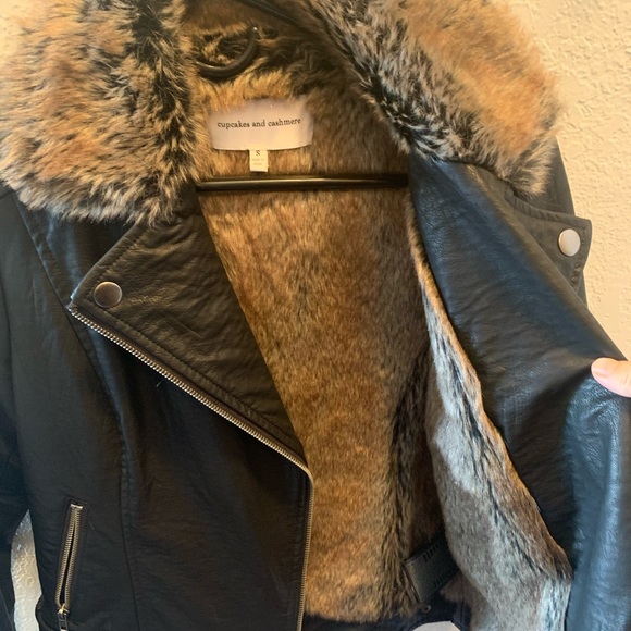 Vegan leather jacket - Picture 2 of 5